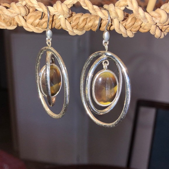 Earrings - Picture 2 of 4